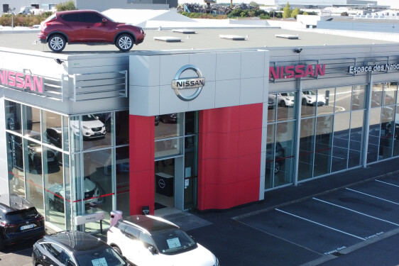 ESPACE NISSAN EXTERIEUR